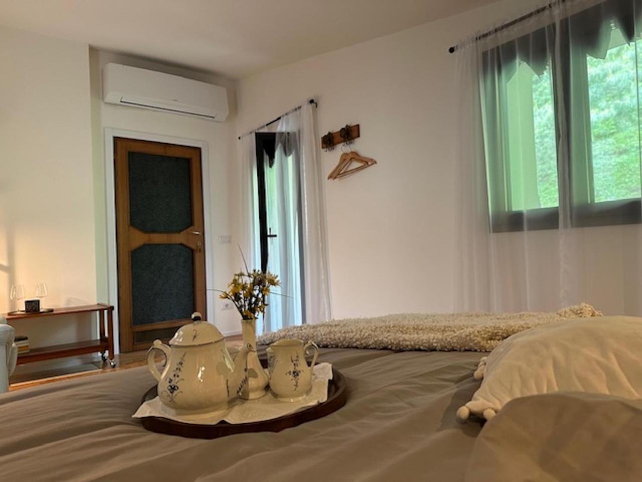 Villa D'Alba Guest House Civenna Exterior photo